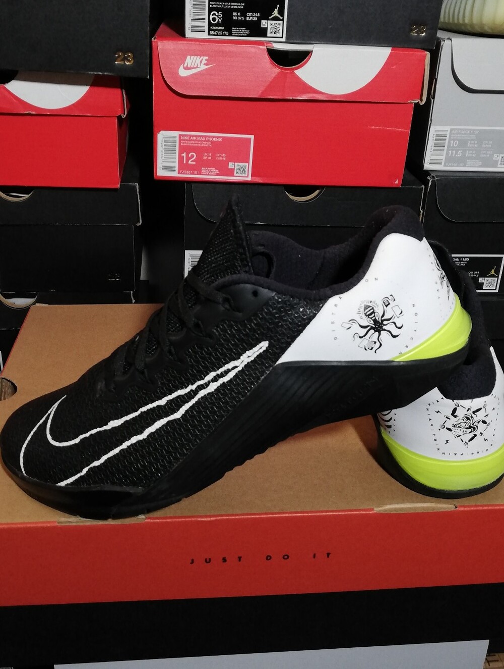 Nike Metcon 5 Villian Edition Women US Size 10.5 Great Cond